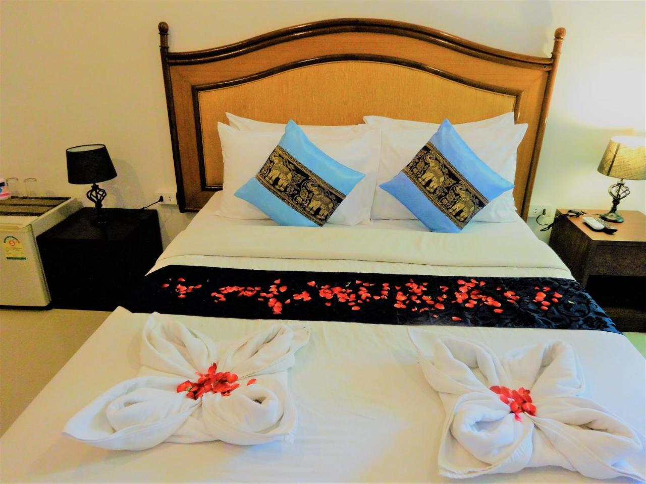 Bangrak Pier Samui Resort מראה חיצוני תמונה