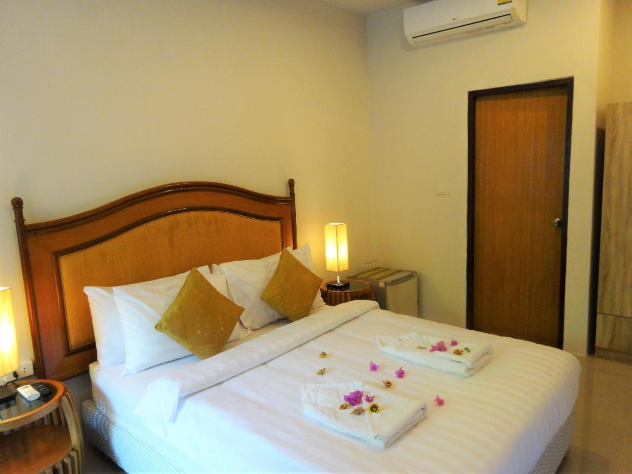 Bangrak Pier Samui Resort מראה חיצוני תמונה