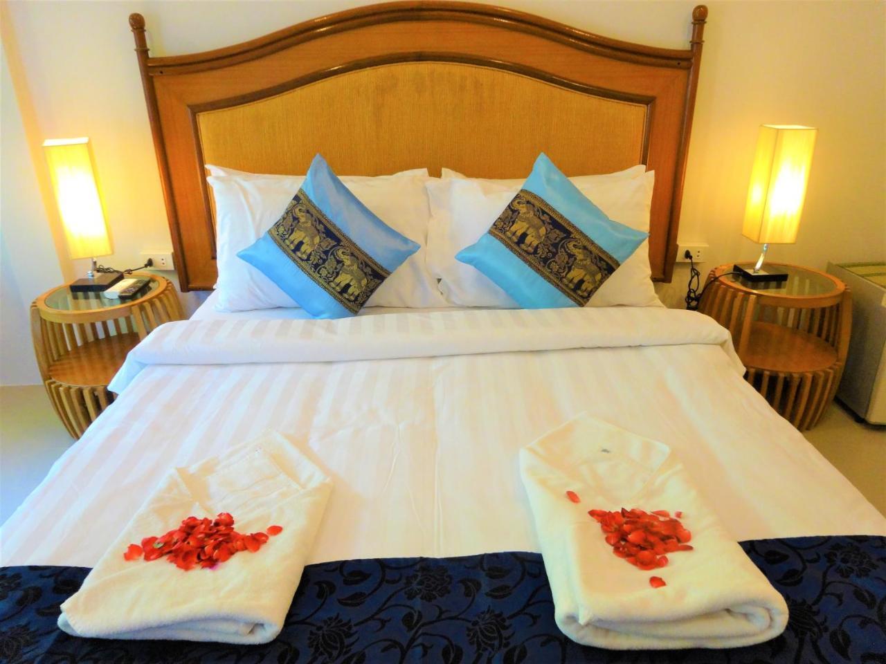 Bangrak Pier Samui Resort מראה חיצוני תמונה